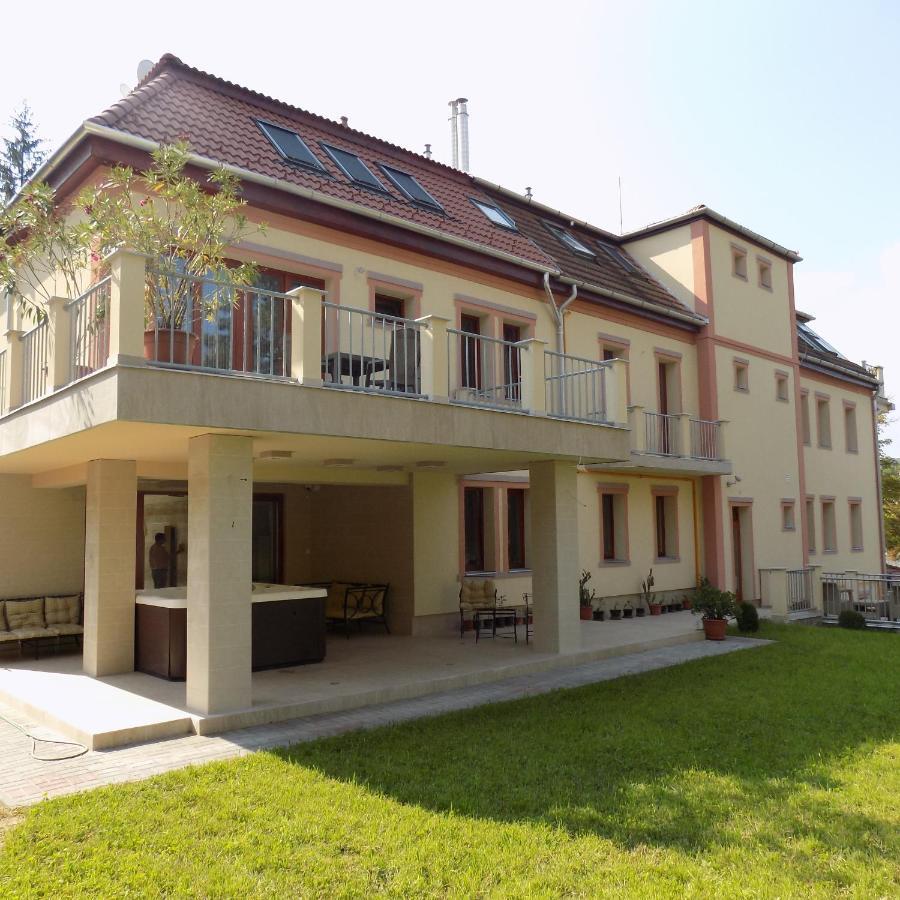 Fortuna Hotel Miskolc Eksteriør billede