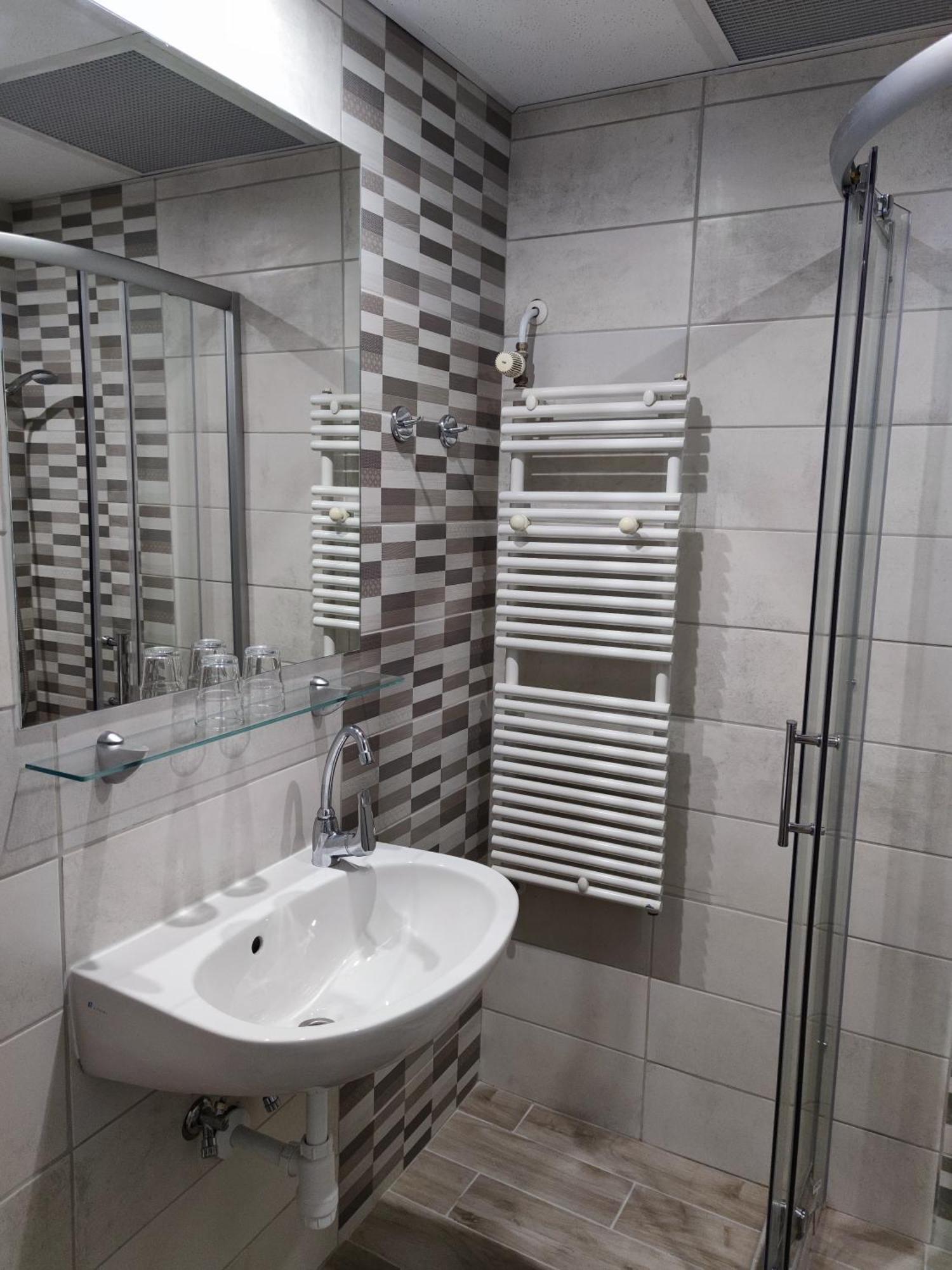 Fortuna Hotel Miskolc Eksteriør billede