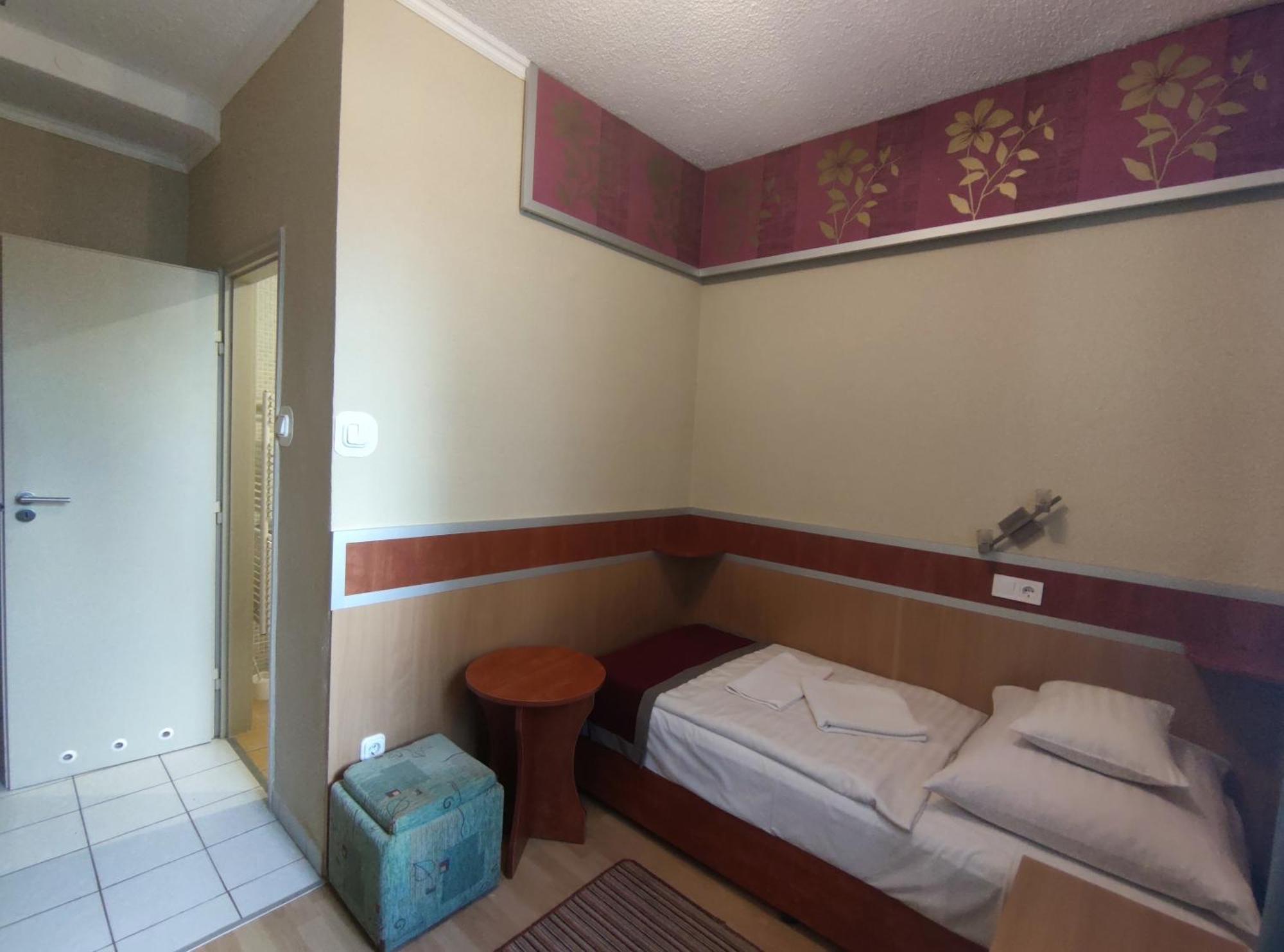 Fortuna Hotel Miskolc Eksteriør billede