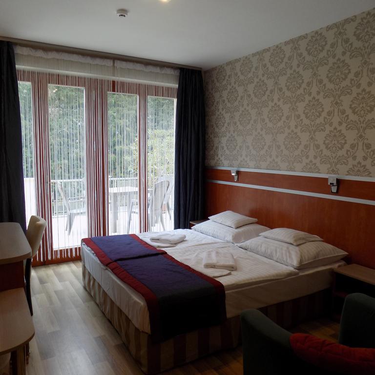 Fortuna Hotel Miskolc Eksteriør billede